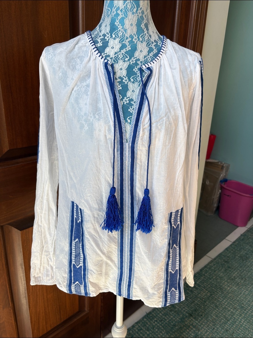 Michael Kors  boHo style top   V-neck/tassels long sleeves white/blue embroidery